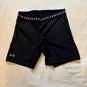Under Armour Women’s HeatGear® Armour Middy Shorts – Black, Size M (Like New)